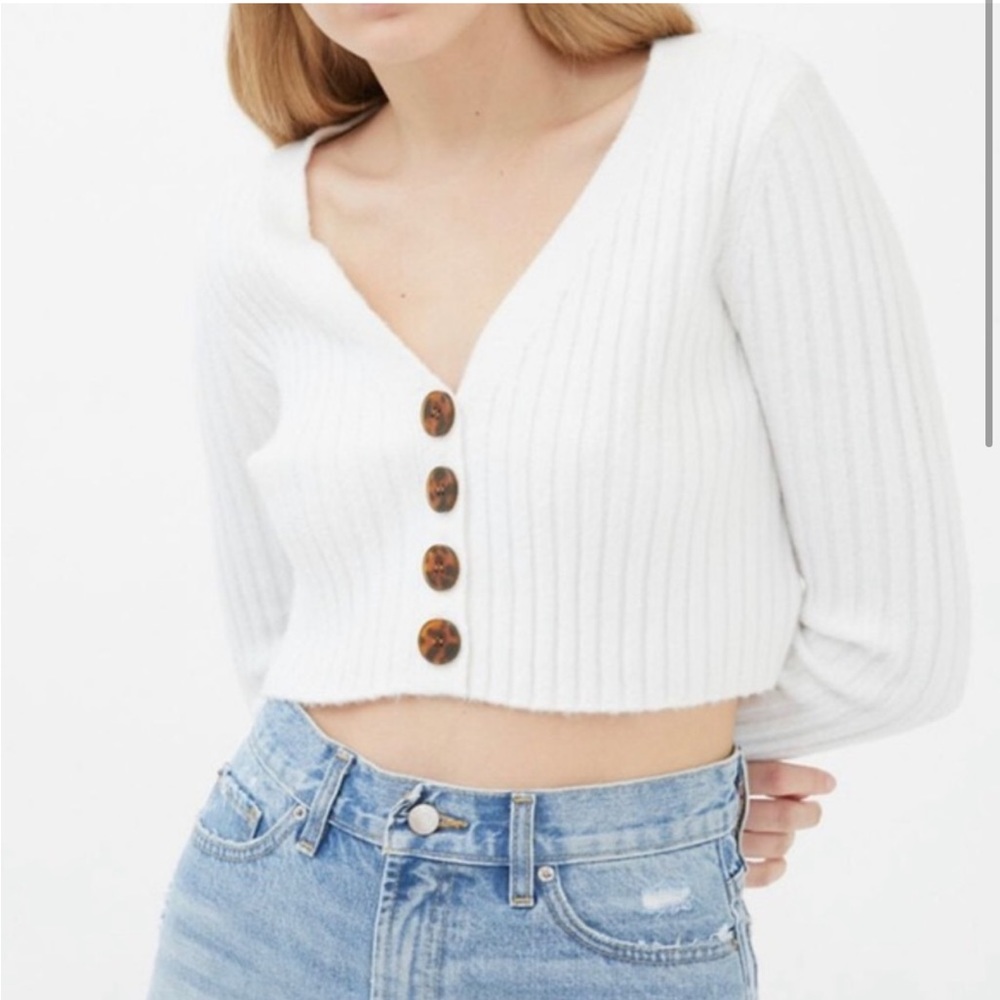 NWT UO Rose Ribbed Cropped Cardigan white